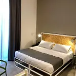 Iron By Moderno 3*