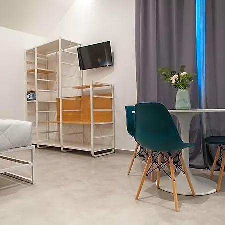 Iron Hotel Bari