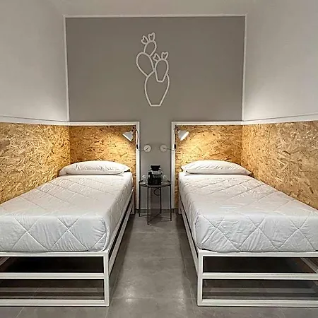 Iron Hotel 3*